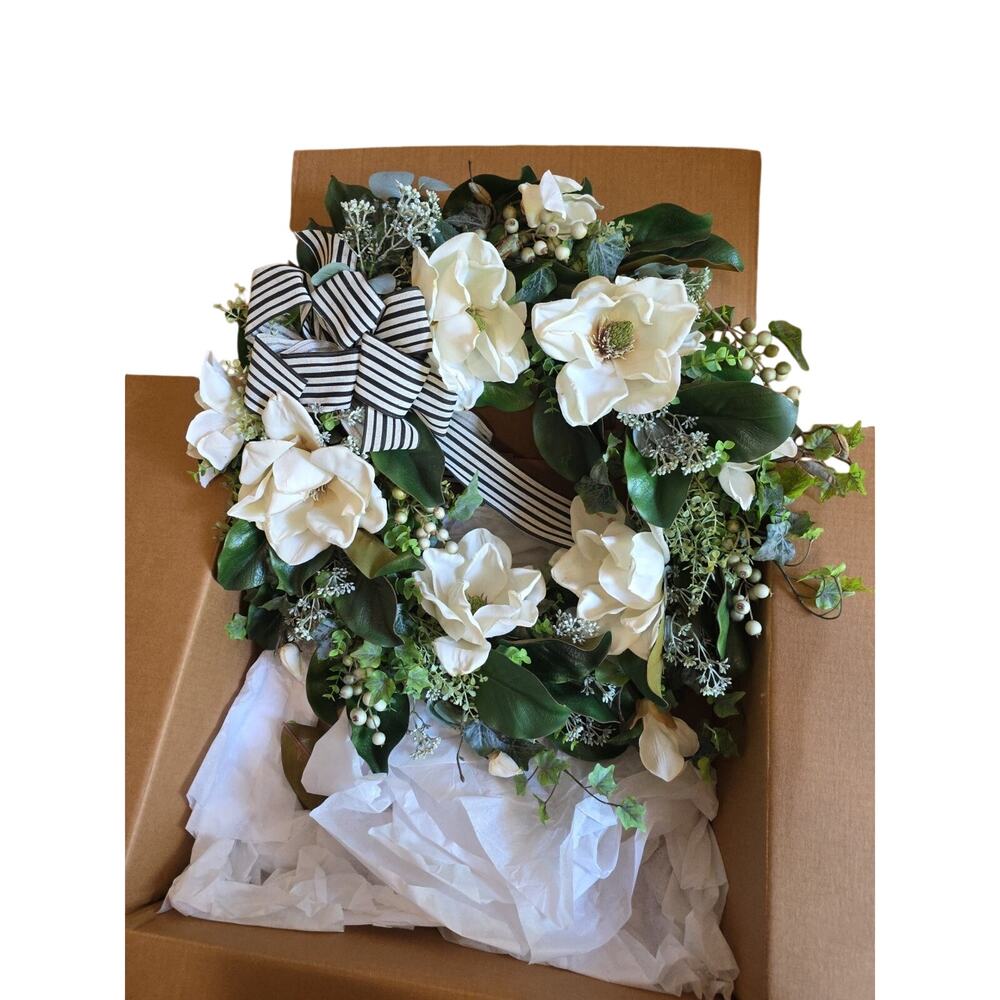 26" Handmade Magnolia Wreath Green White Berries Leaves Ivy